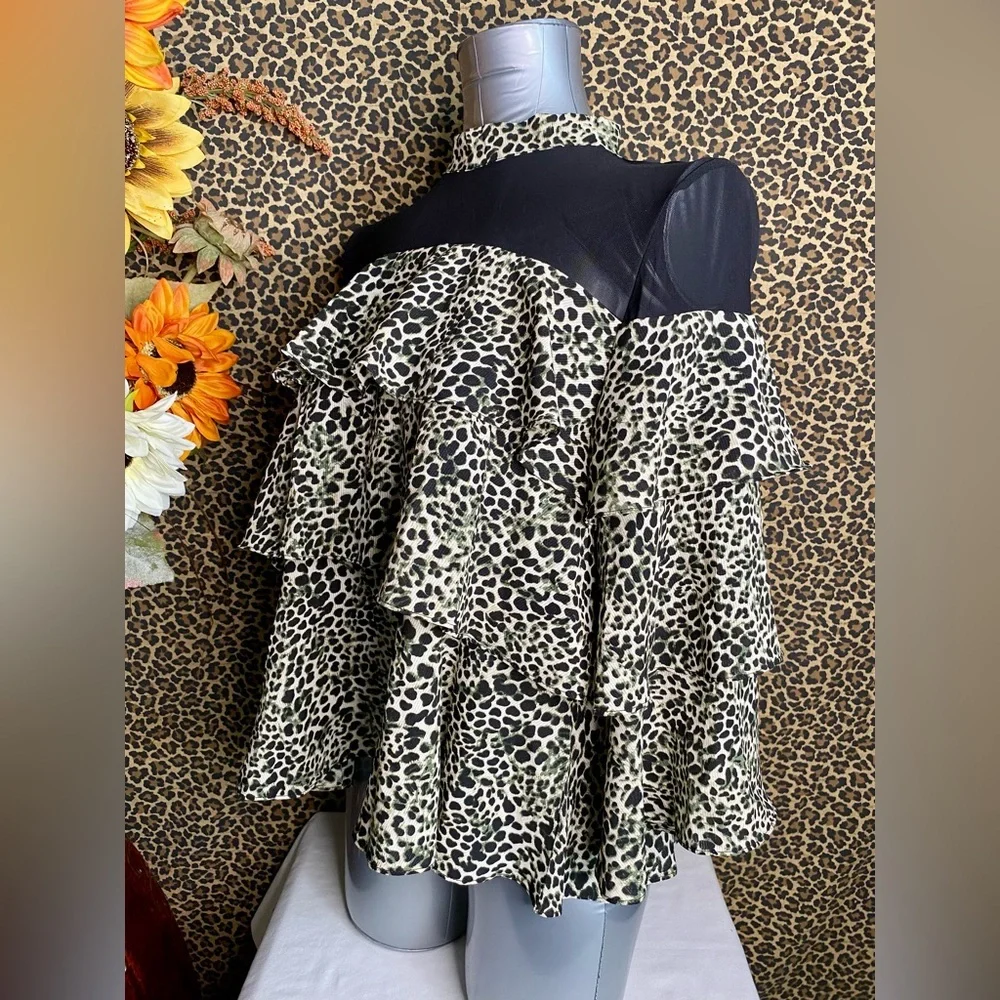 🦋B2G1🦋P•LUCA MILANO Tiered Ruffle Animal Print Mock Neck Blouse | MEDIUM | - Picture 4 of 9